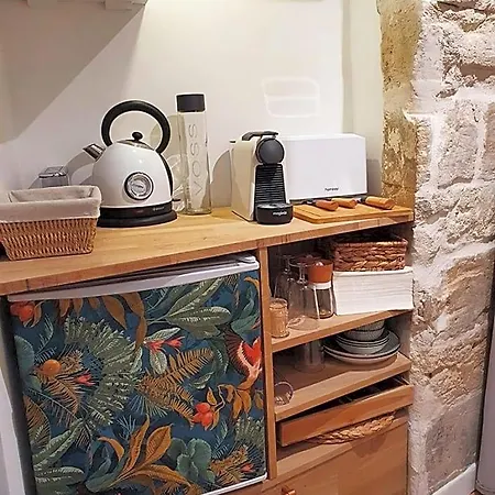 6 Nîmes