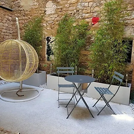 Bed & Breakfast 6 4*